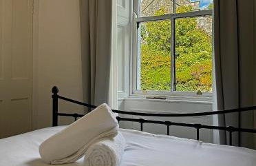 Glenrigh House - The Garden Flat for 4 - Photo 2