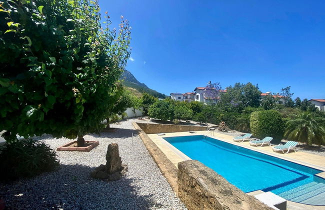 Villa With Pool and Garden 9 min to Beach in Lapta - Foto 1