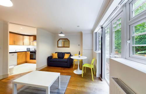 Redhill town centre apartment by Livingo - Foto 5