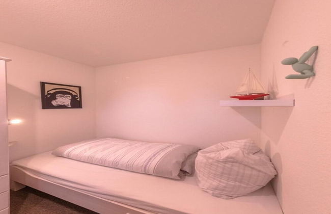 Apartment in Tranquil Location - Photo 2