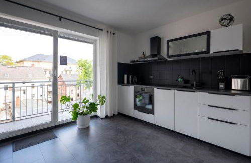 Black & White Apartment - Balkon, Netflix, Nespresso, Zentral, Messe - Foto 4