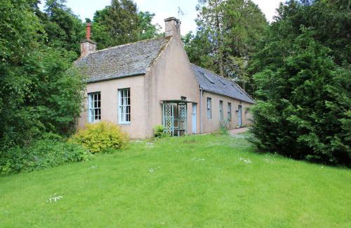 Spacious Cottage in the Grounds of a Scottish Castle - Photo 16