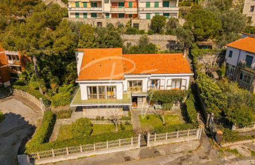 Villa Elena - Foto 1