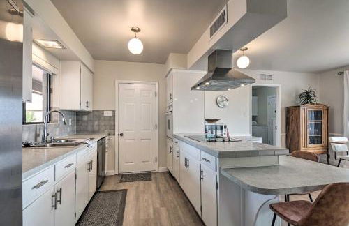 Lake Powell Views Mid-Century Home in Page - Foto 14