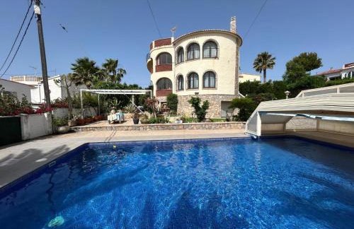 Chalet Los Almendros con piscina privada - Photo 1