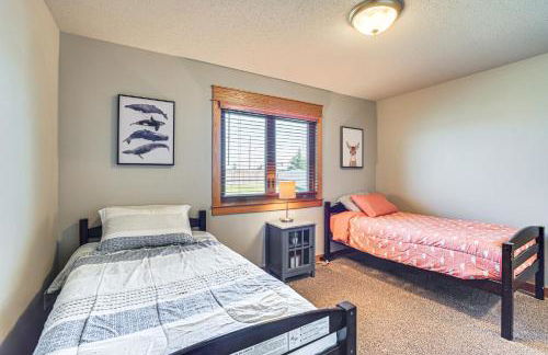 Hot Tub and Fenced Yard Spacious Fargo Home! - Foto 16