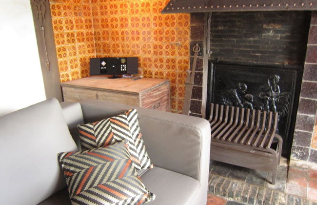 Tranquil Home With BBQ - Photo 11