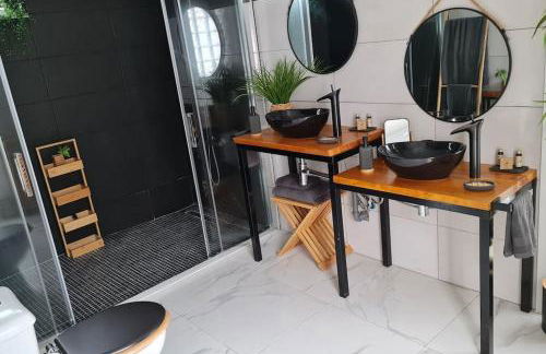 Villa piscine balnéothérapie et jacuzzi entièrement privée - Foto 25