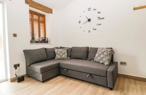 The Netherend Inn - Pet Friendly Haven - Photo 5