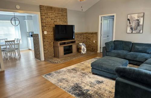 Cozy Family Getaway! - Photo 5