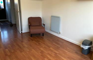 2-Bed Home with Parking, Near Airport, NEC & JLR - Foto 14