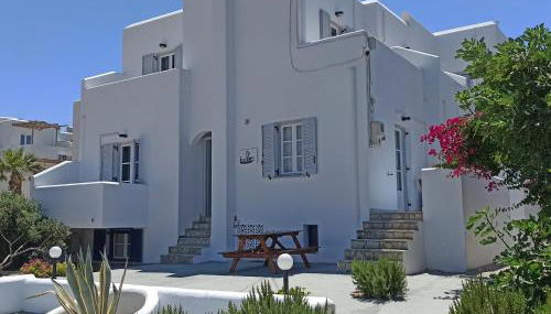 Isalos Paros - Photo 1