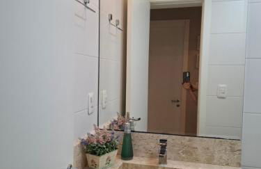 NOVO e DECORADO no Centro de Canela! - Foto 26