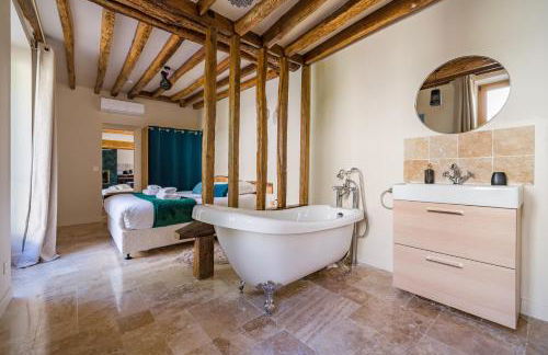 LUXURY Bergerie Corsica, PARIS Orly et disney - Foto 9