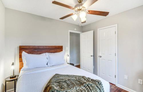 Mebane Home with Private Yard Steps to Downtown! - Foto 18