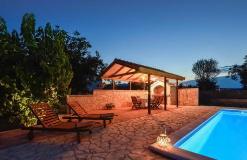 3 Bedroom Cozy Home In Hrvace - Foto 18