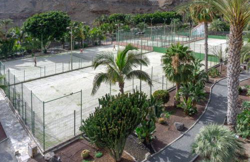 Stunning Views Guaranteed - Photo 40