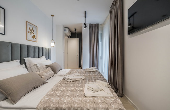 Luxury apartment Sun with private Pool and Jacuzzi - Photo 11