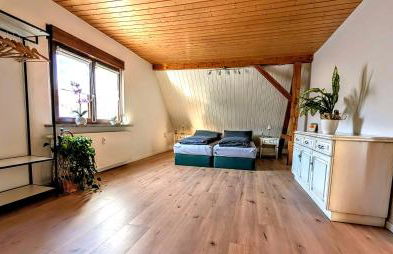 Wohnung am Wald in ruhiger Siedlung Panoramafenster zum höchsten Kunstwerk der Welt 5 Min zur Autobahn oder Zentrum - Foto 18