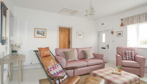 Hafod, Llangoed - Photo 3