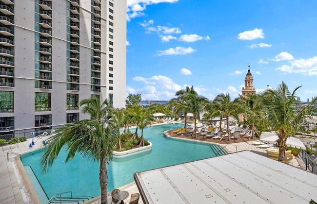 Ultimate Elegance Studio with Panoramic City Views - Foto 49