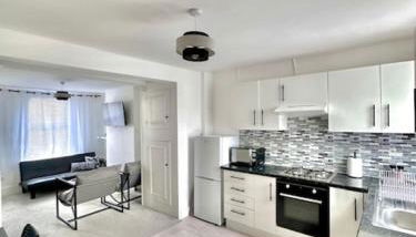 Gillingham 4 bed Guest House - Foto 3