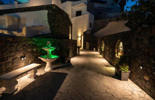 NEW Yiota Collection 4 Suites & 4 Prive Jacuzzi - Foto 45
