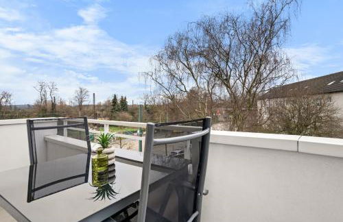 Smart Home - Near Essen, Oberhausen, Bottrop - Perfect for 6 Guests! Balcony - Netflix - Smart TV - Foto 17