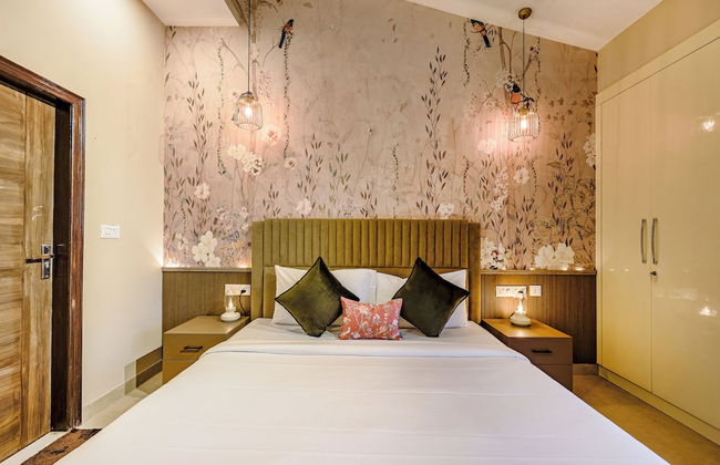 Alaya Stays Veera Serina 3 BHK with Pool - Foto 11