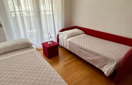 Riva Family Home - Central Apartment - Photo 22