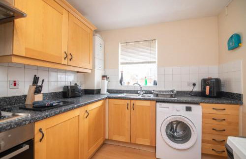 Fantastic 4 bed house with 3 bathrooms in pleasant location - Foto 1