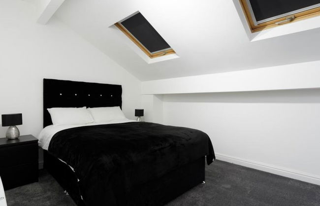 Live in Leeds Grange Apartments - Photo 4