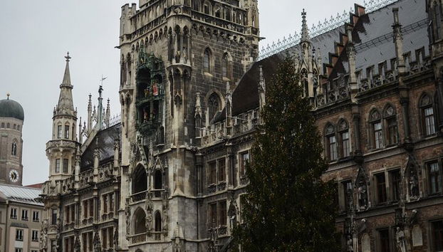 Private tour of the best of Munich - Sightseeing, Food & Culture with a local - Photo 2