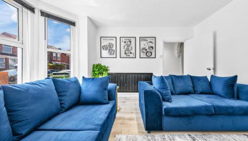 Spacious 3 Beds Home - walking distance from Shirley High Street - sleep 7 - Free Parking - Pool Table - 50" TV - Foto 5