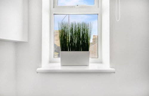 Stylist and Cosy 2 bed Apartment LongStay Parking Sleeps 4 WiFi - Foto 14