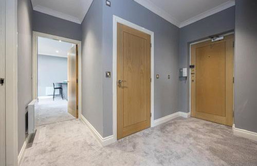 The Sharston - Free Parking & Close To Airport - Foto 13