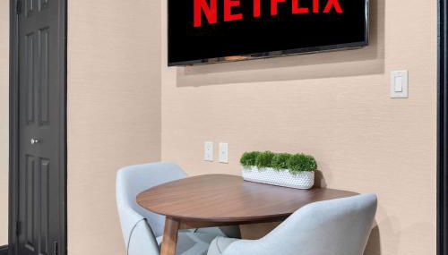 Stylish 1BR Apartment in the Heart of the City with Gym - Foto 3