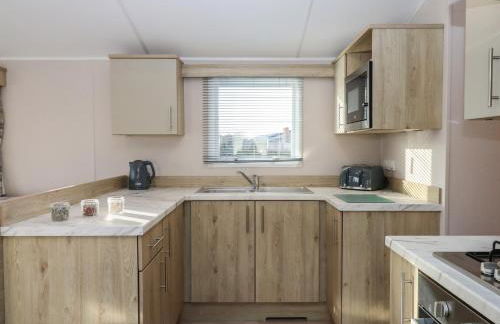 Caravan B61 at Landscove Holiday Park - Photo 11