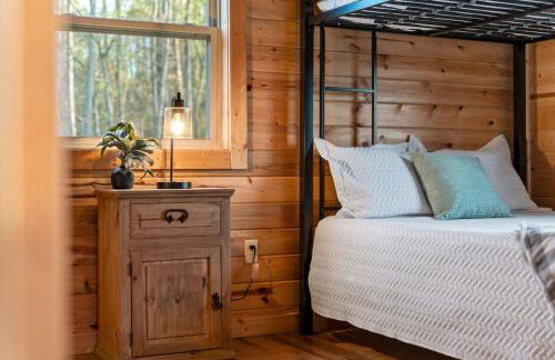 Cabin 2 Peaceful Cabin Near River with Fire Pit and Hot Tub - Foto 29