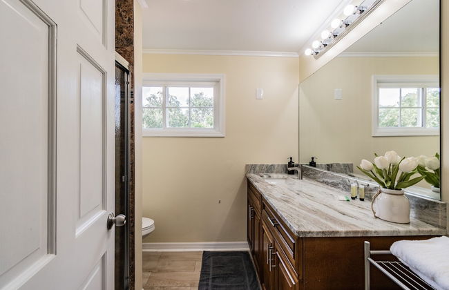 A Large Tropical 7 Bedroom Estate by RedAwning - Foto 26