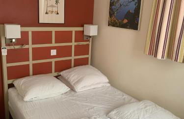 Cap Esterel 2 pièces Climatisé 4-5pers Piscines Parking Draps Wifi - Foto 15