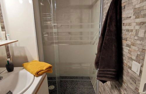 Grand appartement en RDC Vallée de Campan - Foto 15