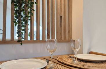 Loft Moderne et Rénové - Idéal Pros & Familles - 1 à 4 pers - Wifi - 5 min de la Gare - Foto 6