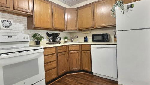 The Grizz AC Pool Sauna Gym Near Resort - Photo 5