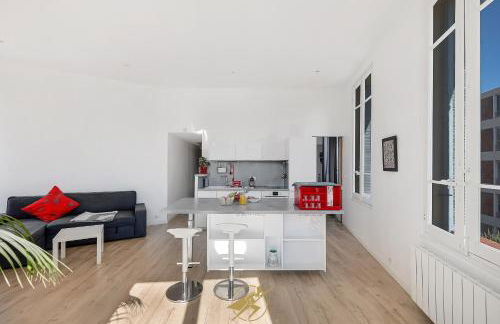 Grand T2 Hausmannien face à la Gare Hyères - THD Fibre - Park Proche - Clim - Foto 7