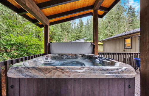 Chalet Seraphina - Cozy Pet Friendly Hot tub - Photo 24