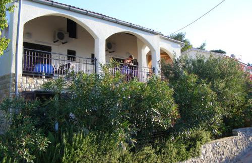 Apartments by the sea Stomorska, Solta - 11298 - Foto 2