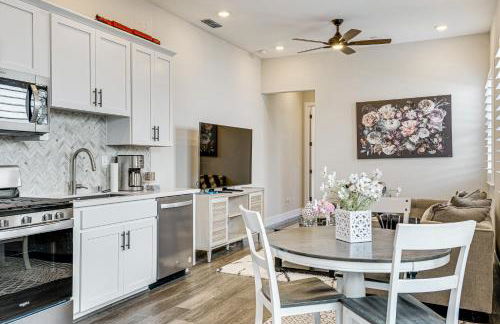 Fenced-In Yard Apt 7 Mi to Westfield Galleria - Foto 12