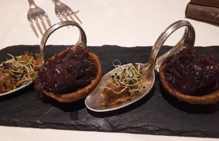 Airport Paris Eiffel Tower Center Roissy CDG - Foto 51