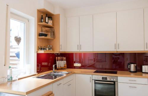 Denkmalgeschütztes Fachwerkhaus im Zentrum mit Garage - Foto 6